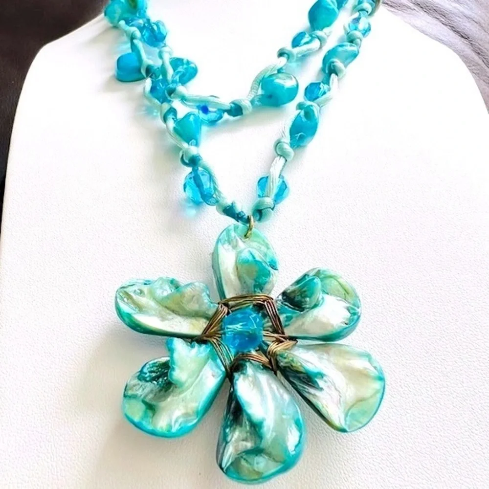 Double Turquoise Colored Chunky Beaded Necklace Large Flower Pendant Medallion - Picture 2 of 13